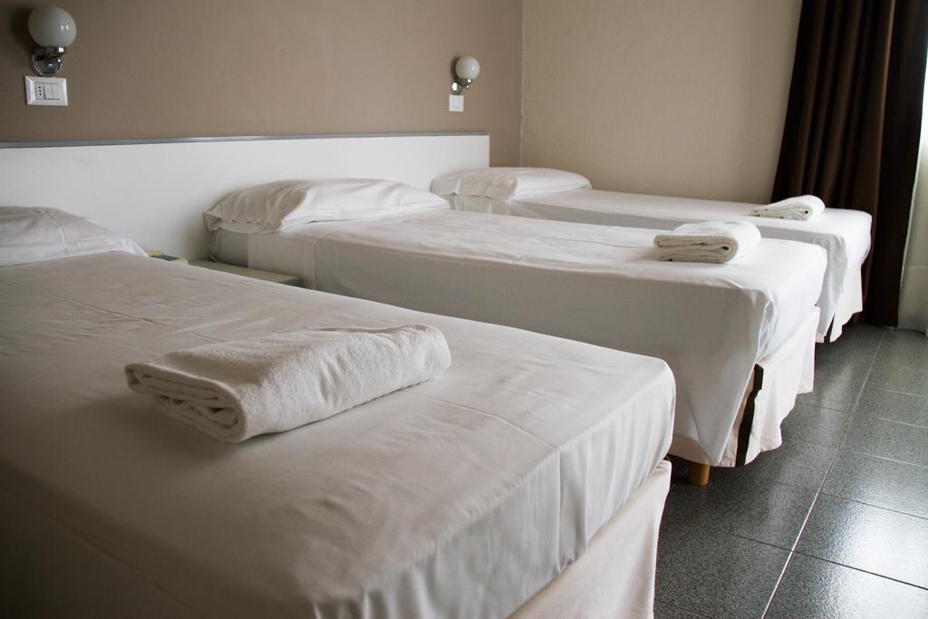Hotel Arianna Iseo Room photo