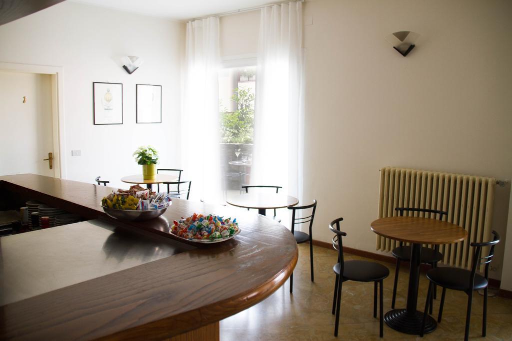 Hotel Arianna Iseo Exterior photo
