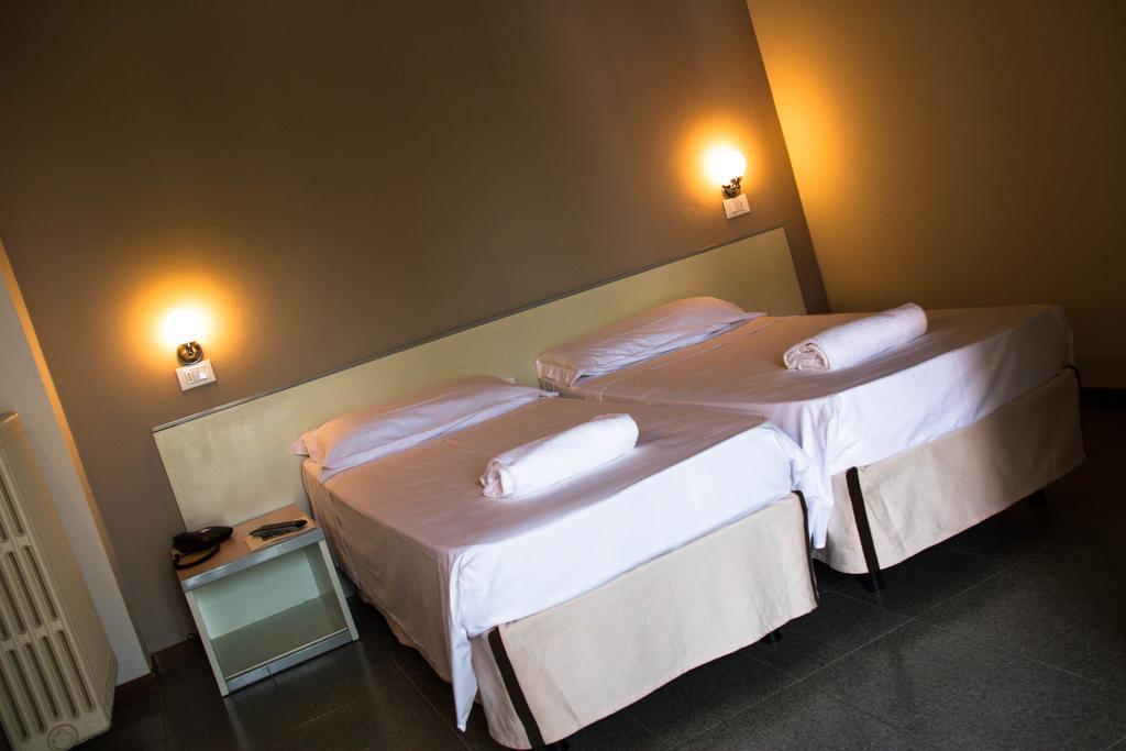 Hotel Arianna Iseo Room photo