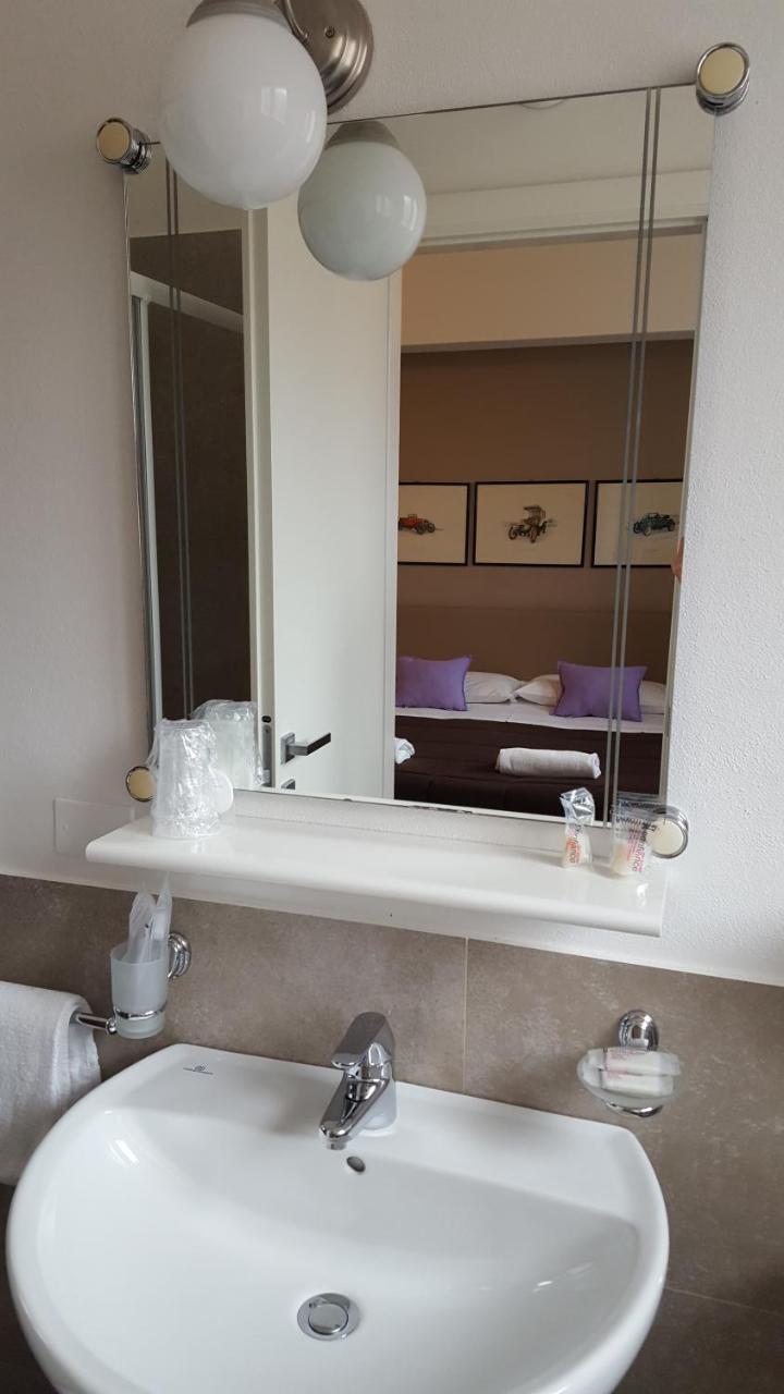 Hotel Arianna Iseo Exterior photo