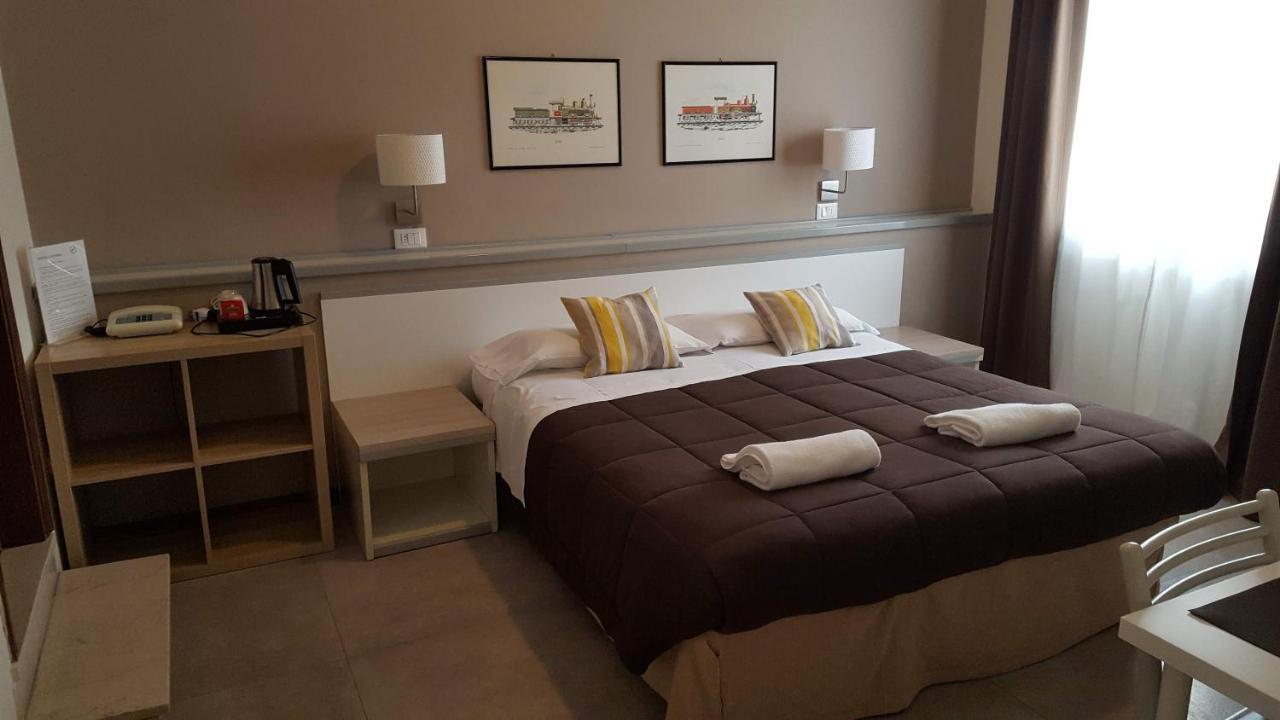 Hotel Arianna Iseo Exterior photo